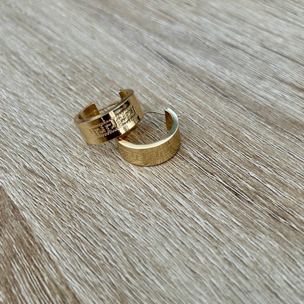 14kt Gold Hoops
